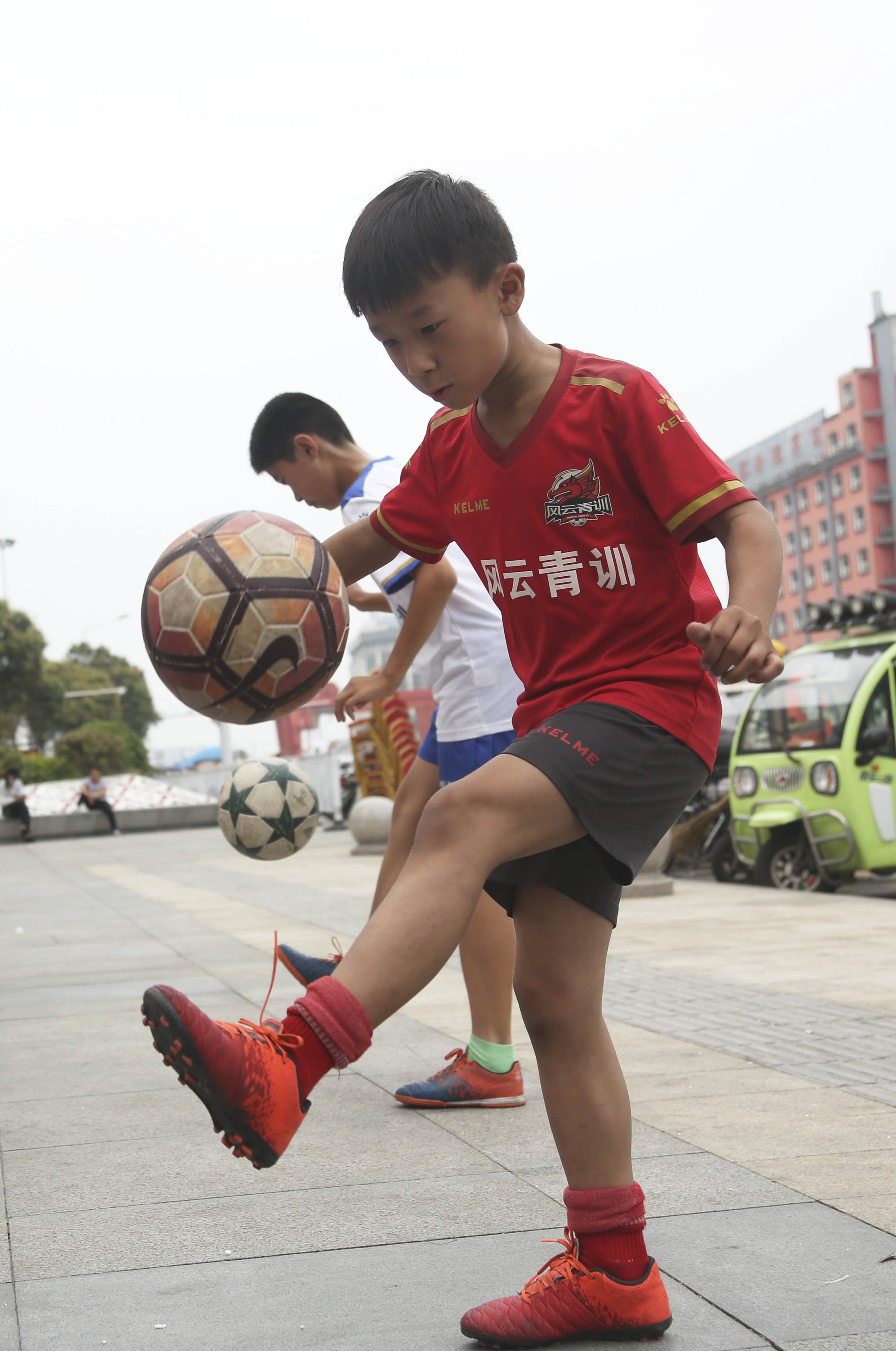 寰愬窞浼犵粺浣撹偛姣旇禌,寰愬窞浼犵粺浣撹偛姣旇禌瑙嗛