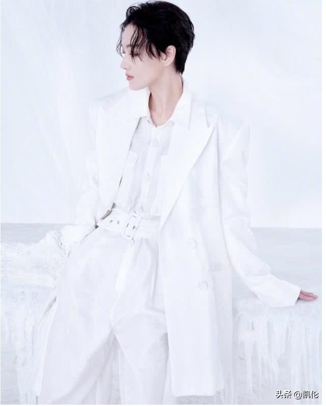 幸福触手可及张馨予西装,张馨予最新造型穿西装配连体裤