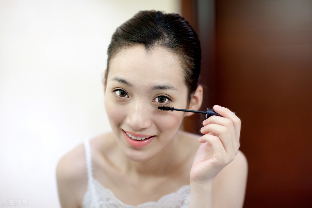 学新娘妆去哪个培训机构好,学习新娘跟妆培训多少钱