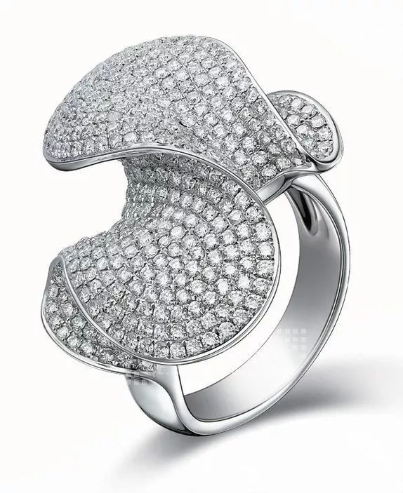 珠宝业界的潮流先锋!英皇珠宝演绎从1942至今的奢侈帝国