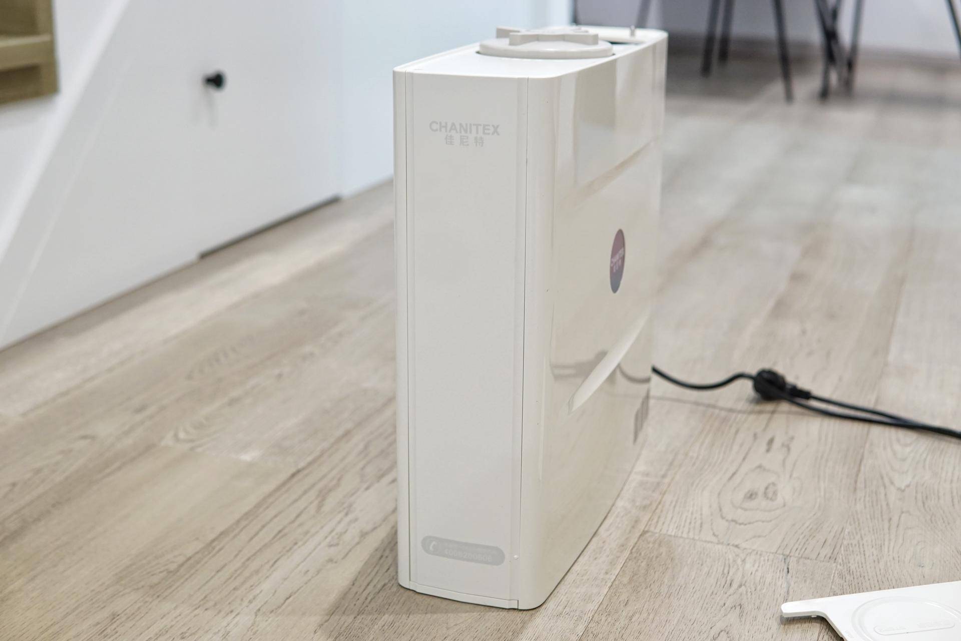 房价那么贵一点也不能浪费,台面净热一体净水机测评