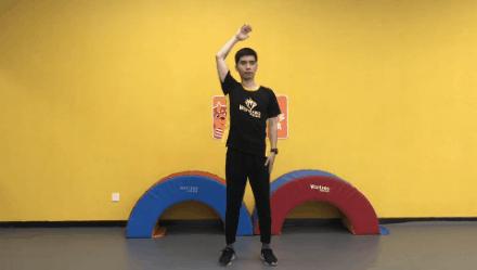 玩胜少儿体能训练,竞技一分钟跳绳技巧教学