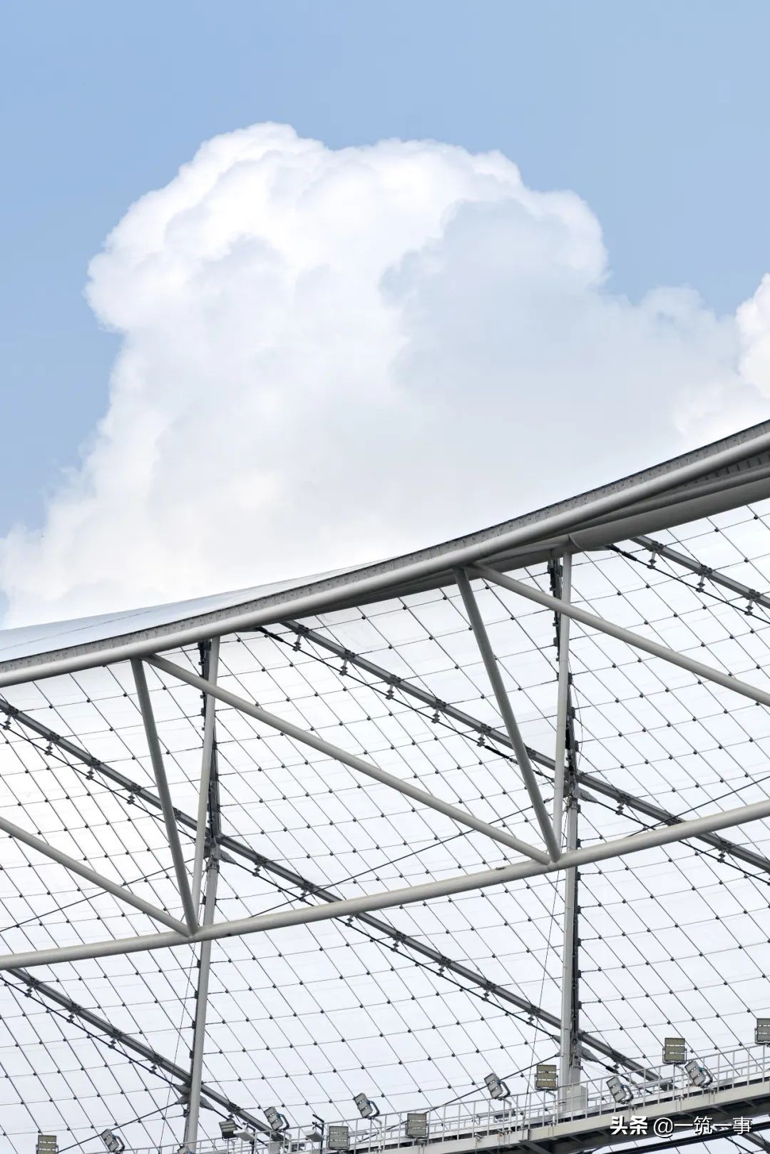 凤凰山体育公园:这座满足顶级赛事标准的场馆藏了多少“秘密”?