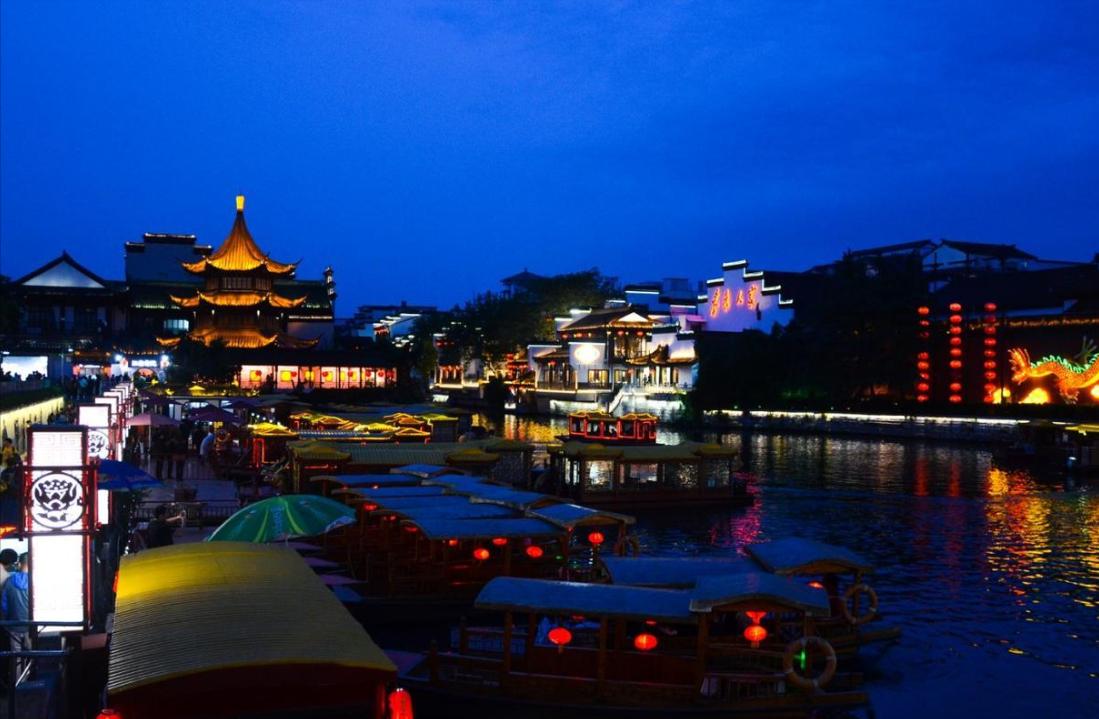 南京动漫基地，受到居民欢迎，现惨遭烂尾，曾有望成为地标建筑