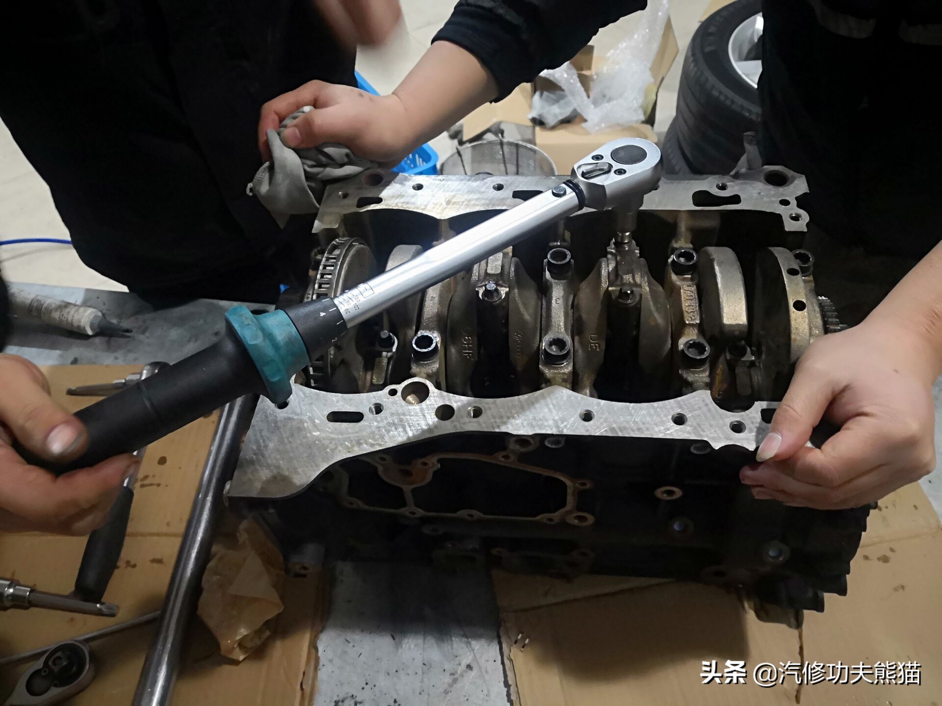 斯柯达明锐2010款2.0烧机油吗,09款斯柯达明锐1.6烧机油怎么解决