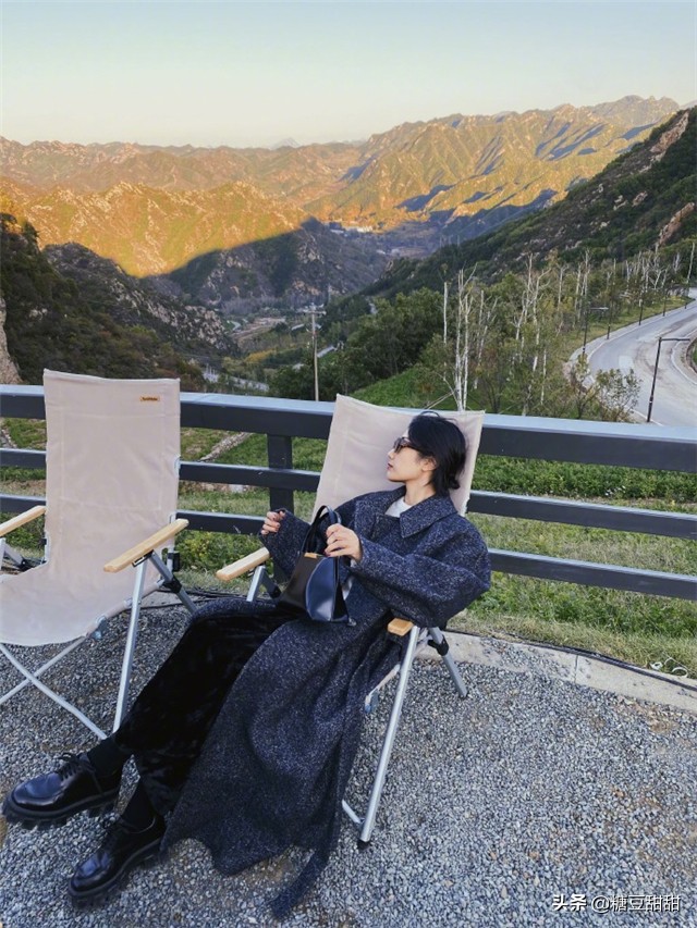 马丁靴怎么搭配才更有高级感,马丁靴的三种不同风格搭配