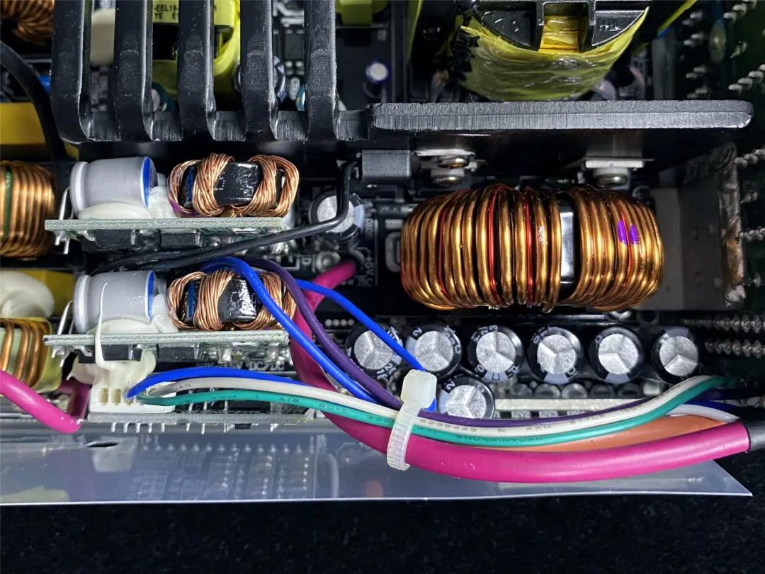 长城巨龙模组电源拆解视频,长城矿龙电源1250瓦重量