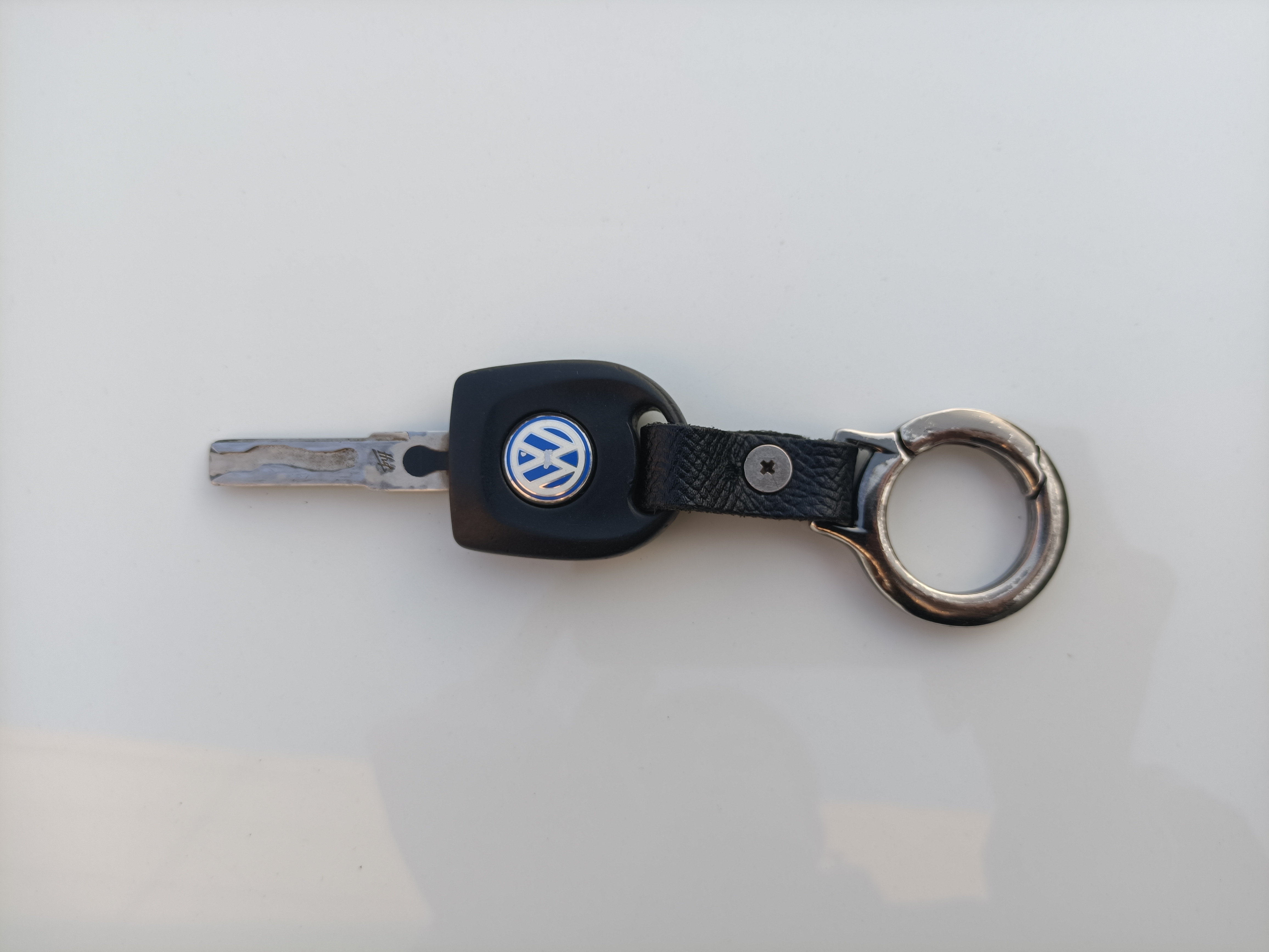 买高尔夫几代性价比高,买个二手高尔夫保值吗