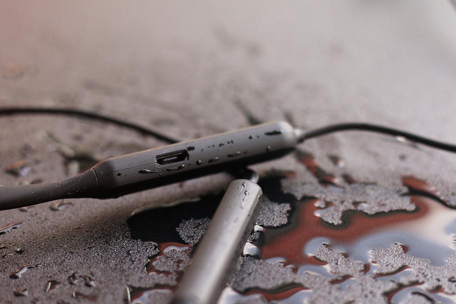 酷狗颈挂式蓝牙耳机测评,酷狗蓝牙运动耳机排行