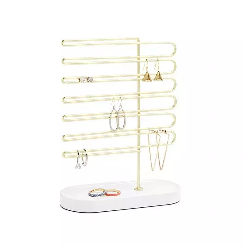 拥有上千支口红的李佳琦如果失去它,估计在家会崩溃吧!