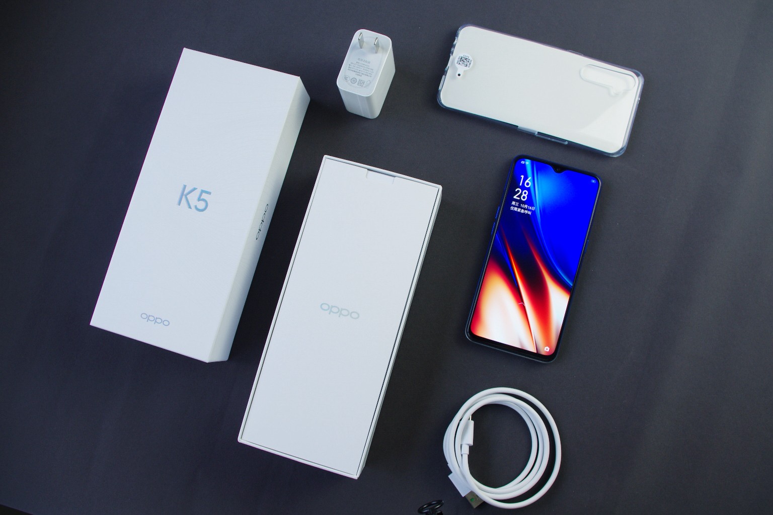 oppok5玩新版和平精英评测视频,oppok5测评拍照