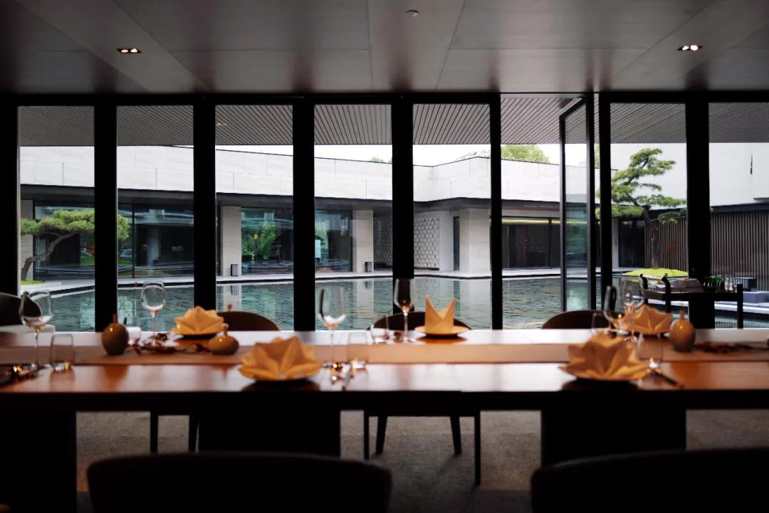 国宾馆的70岁：自救，还是和高端酒店品牌拥抱？