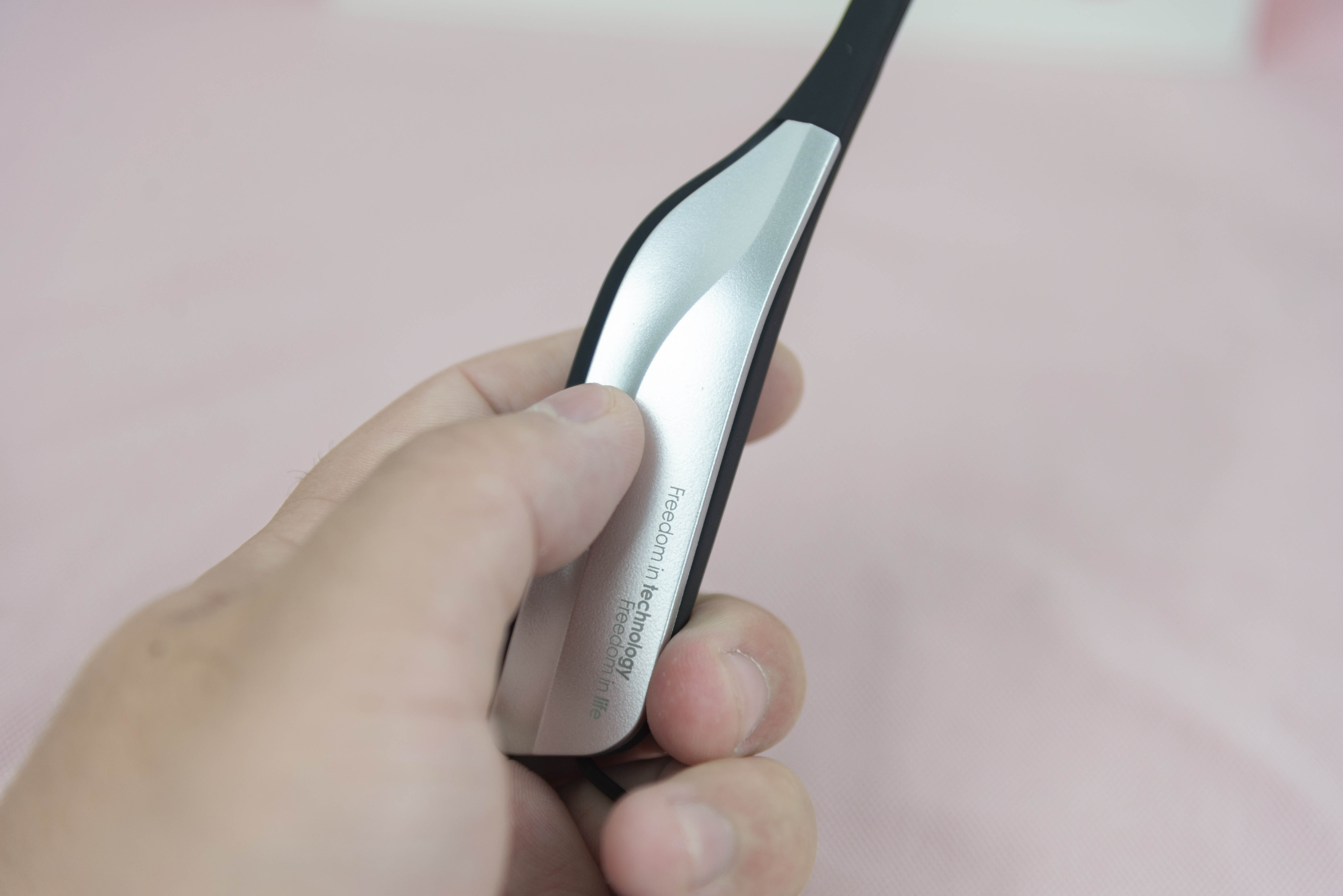 aigo蓝牙项圈耳机评测,aigo耳机头戴式