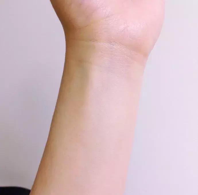 比较好用的美白精华,好用的美白精华温和而不刺激