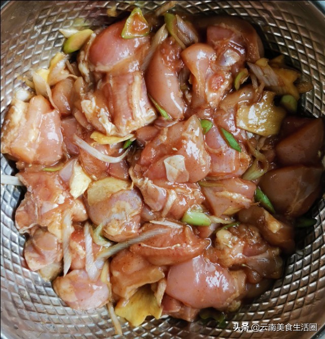 如何在家做和肯德基一样的炸鸡,炸鸡块怎么做酥脆好吃肯德基