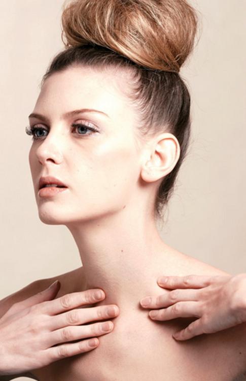 出现颈纹怎么办如何有效消除颈纹,颈纹怎么消除简单方法淡化颈纹