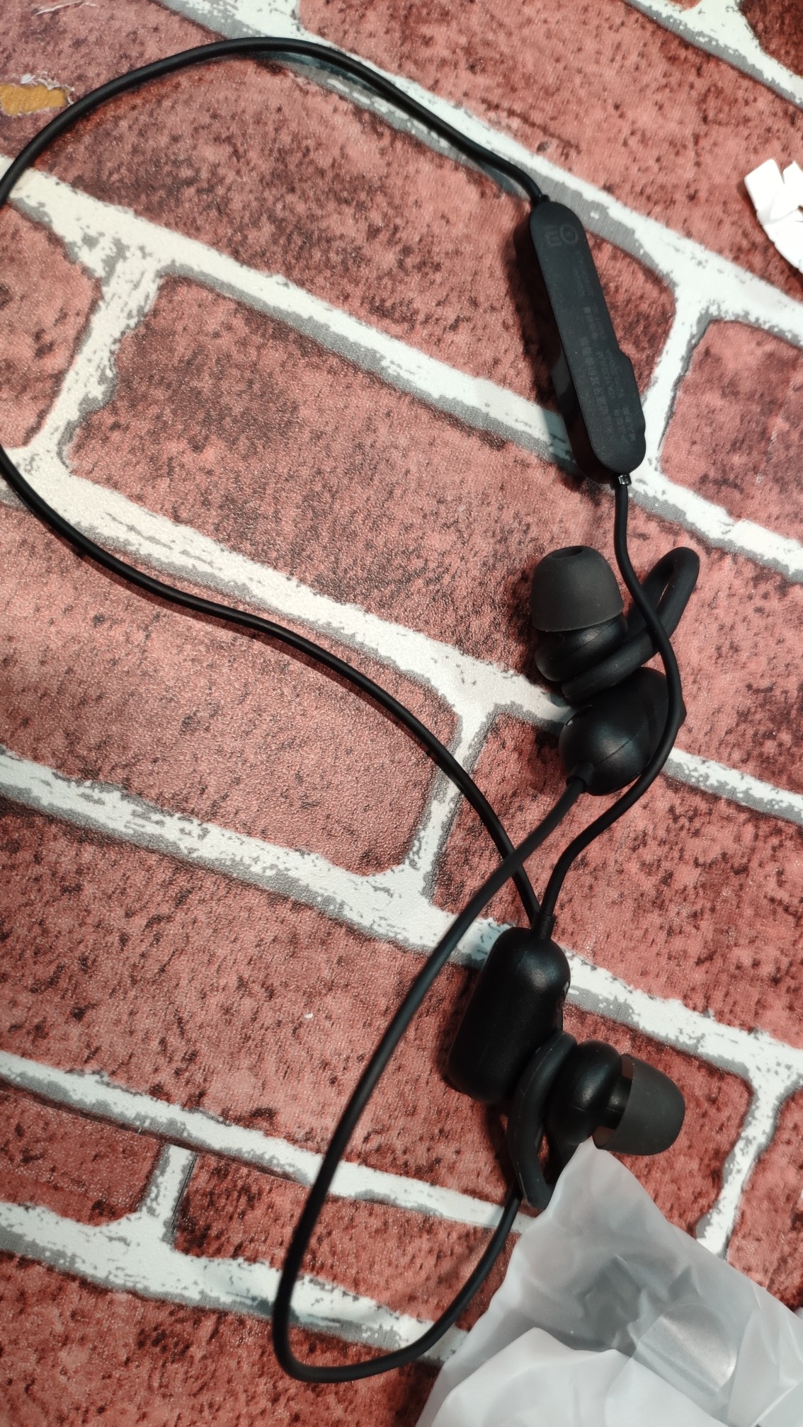 小米蓝牙耳机linefree对比青春版,小米运动蓝牙耳机青春版推荐评测