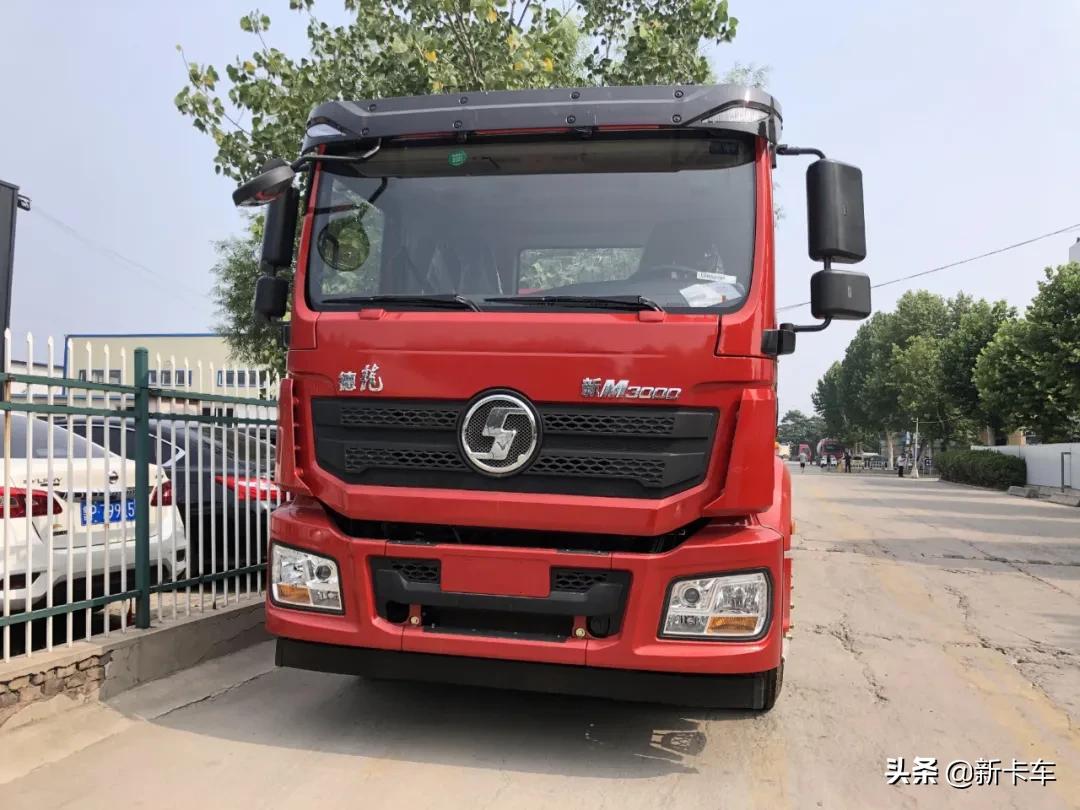 5款27万的平顶6x4牵引车型，经常走国道的卡友是不是都很熟悉？