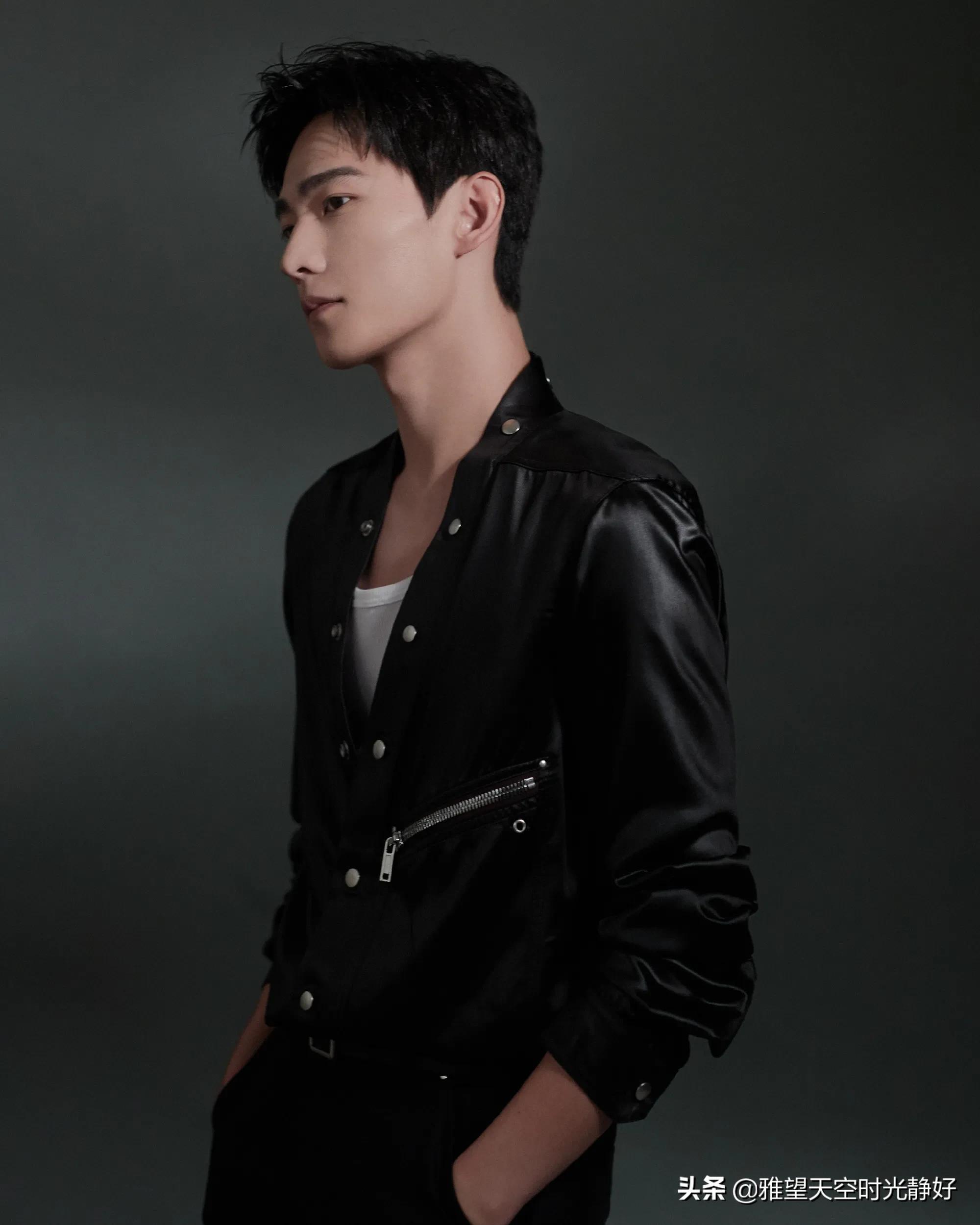 男明星西装穿搭夏季帅气,男士明星皮衣西服外套搭配