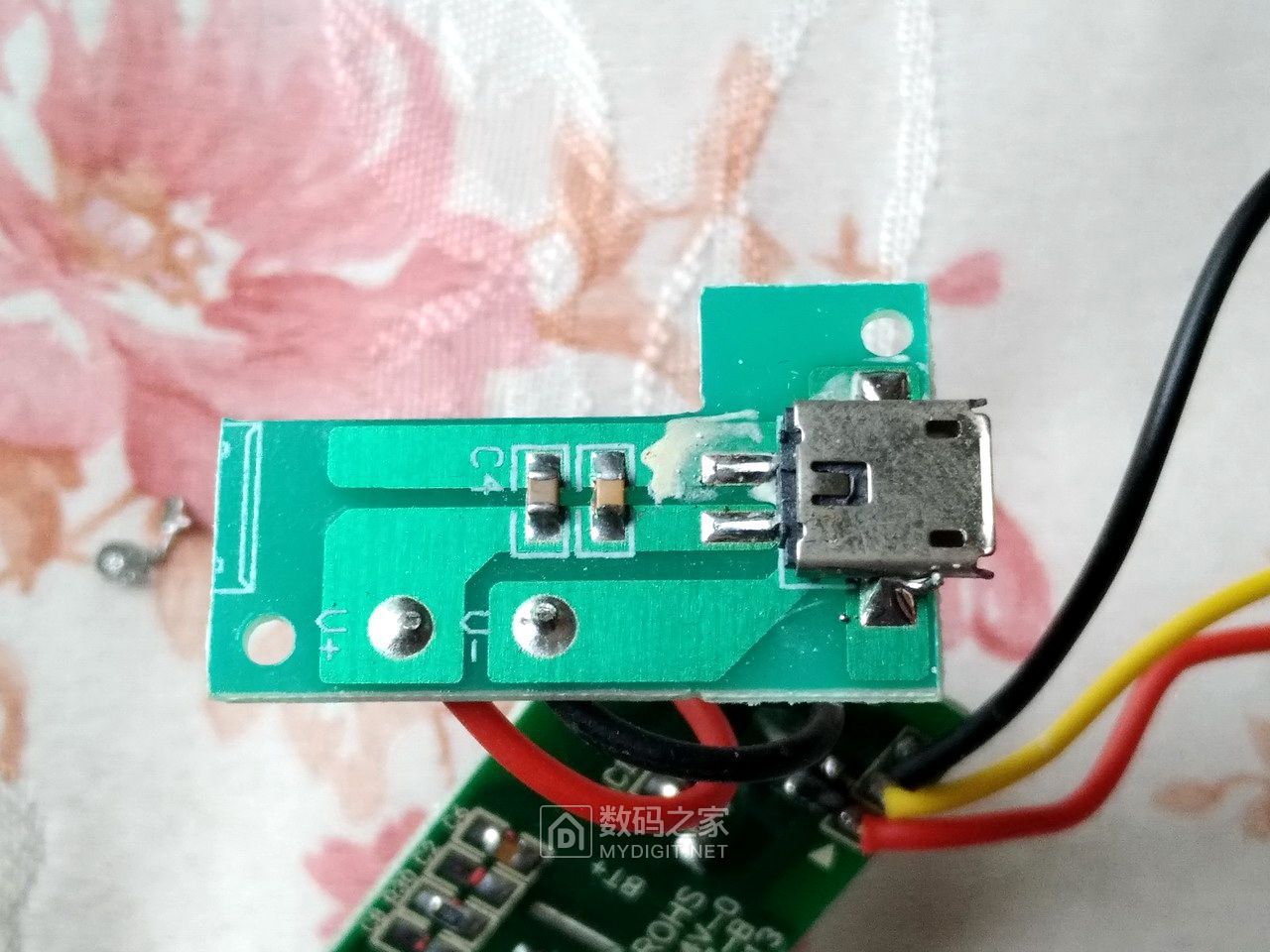 电蚊拍电路图原理检修视频,电蚊拍电路故障维修大全