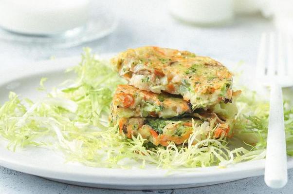 如何做无水无油的早餐饼,自己做低脂低卡的蔬菜饼