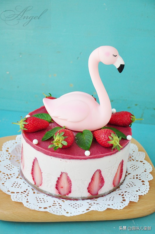 怎样做慕斯蛋糕儿童节,不加鸡蛋的儿童慕斯蛋糕