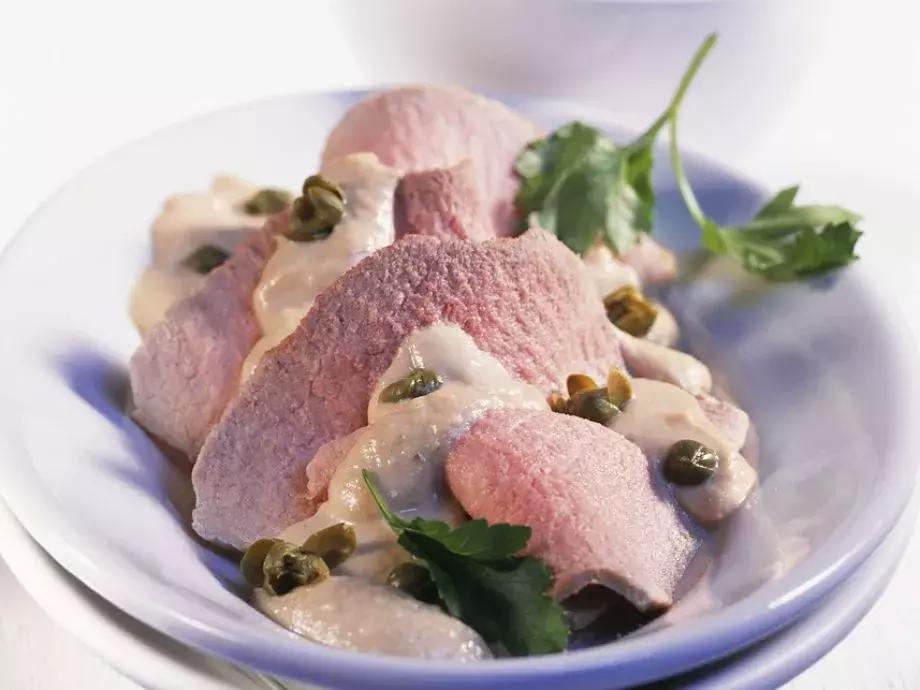 玫瑰色泽的“奶饲”小牛肉可能是下一个明星食材