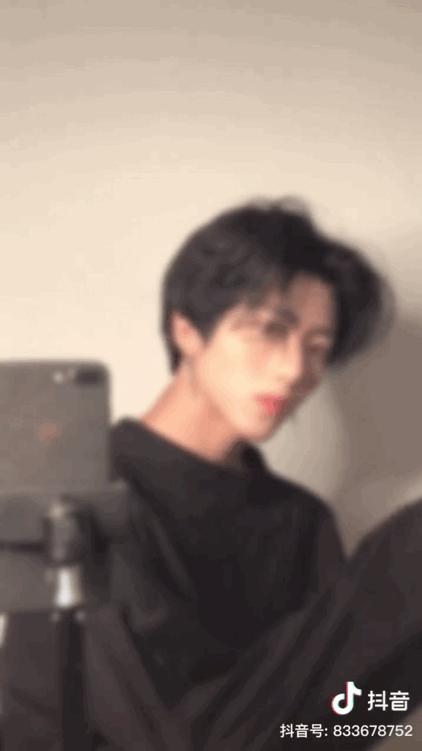 短视频里的山寨名人：一周涨粉164万，只因长了一张马云的脸？