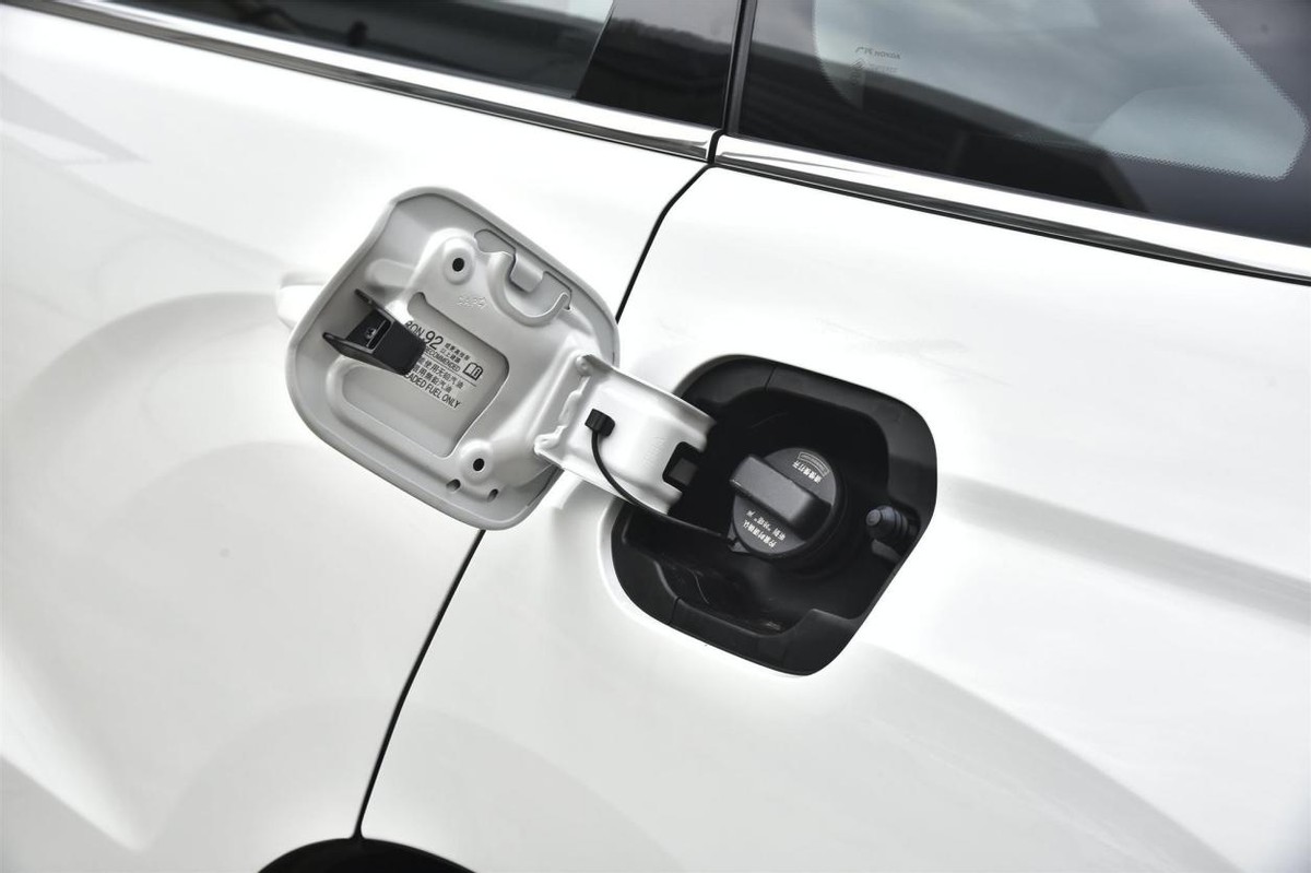 养一台入门级车需要多少钱,养一台15万左右的车需要多少钱