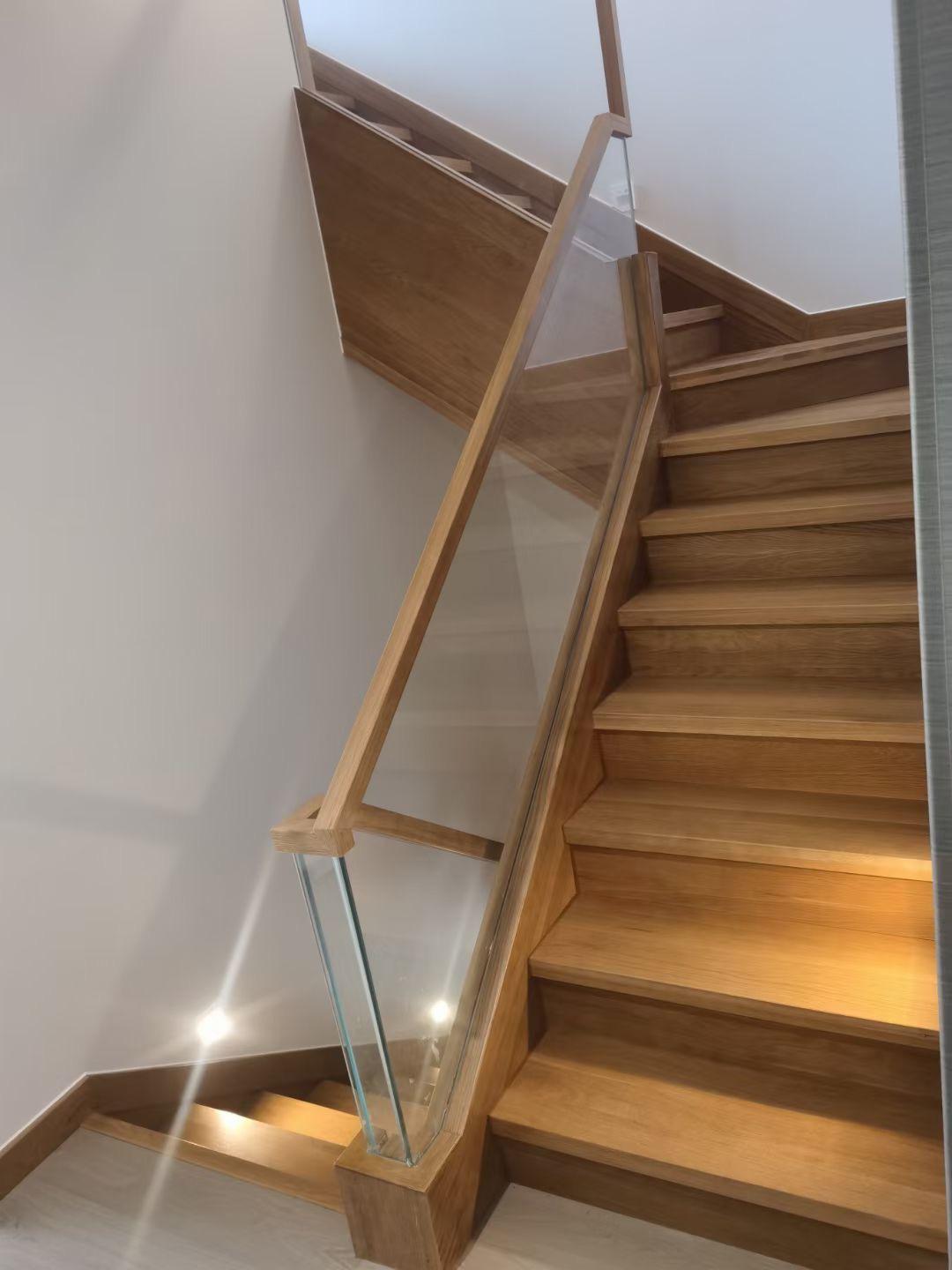 禾尔森 原木风格楼梯