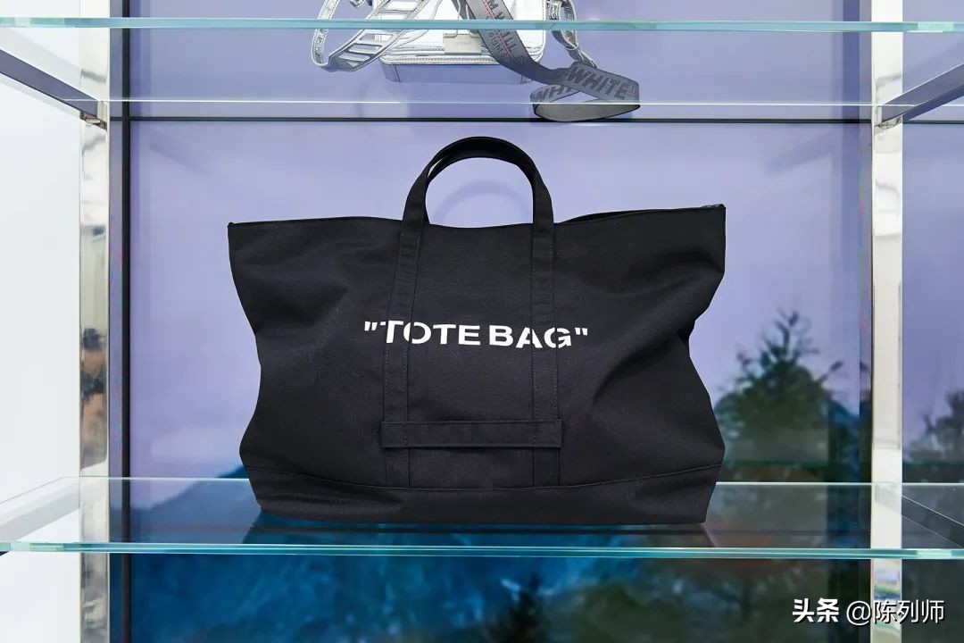 offwhite风格,白色品牌陈列搭配