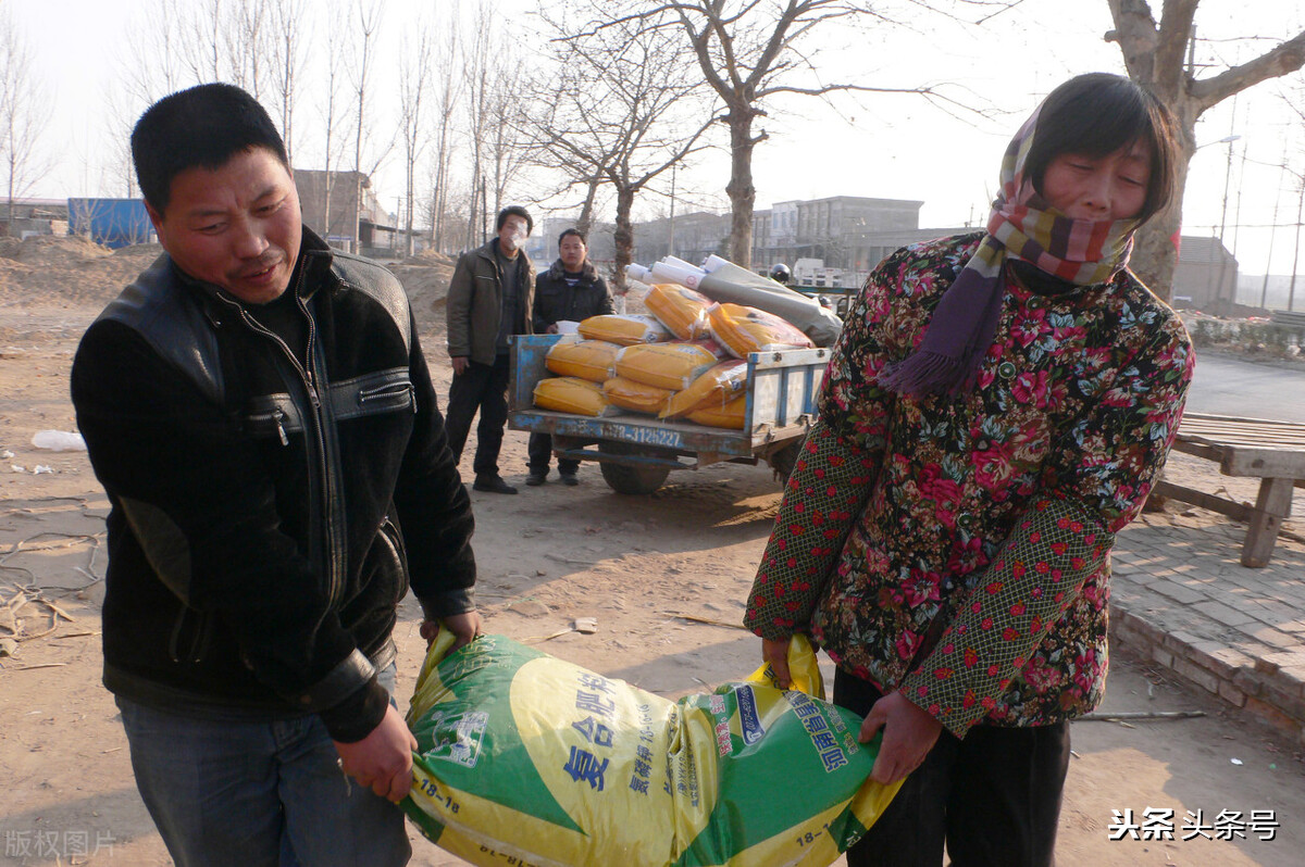 浜戝崡鍗栬偉鏂欒禋閽卞悧,鍗栬偉鏂欒禋閽卞悧