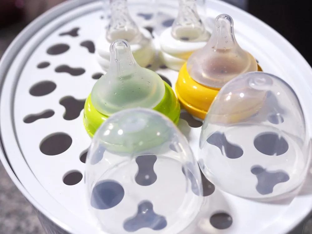 宝宝奶瓶要天天消毒吗,婴儿的奶瓶需要天天消毒吗