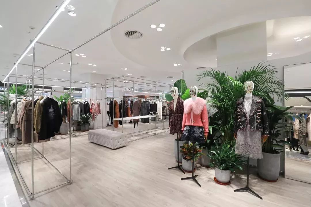 刘雯江疏影,江疏影刘雯同款服装品牌