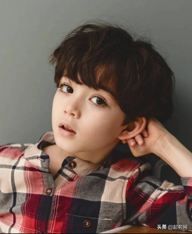 霸气和阳光男生名字,那些阳光男孩的网名