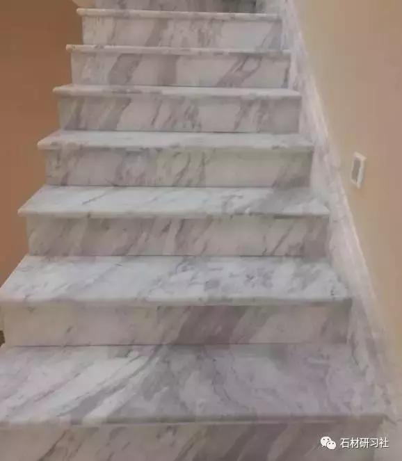 爵士白为什么越卖越贵,爵士白落伍了吗