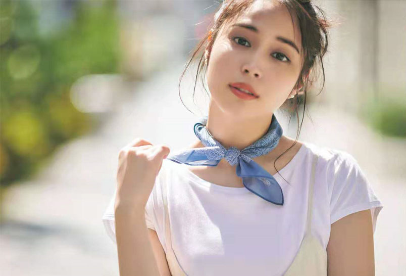 白t恤怎么搭才好看,白T恤怎么穿搭