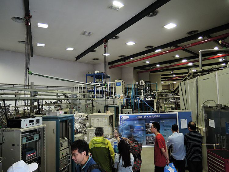 中国有大型电子对撞机吗,中国超级正负离子对撞机