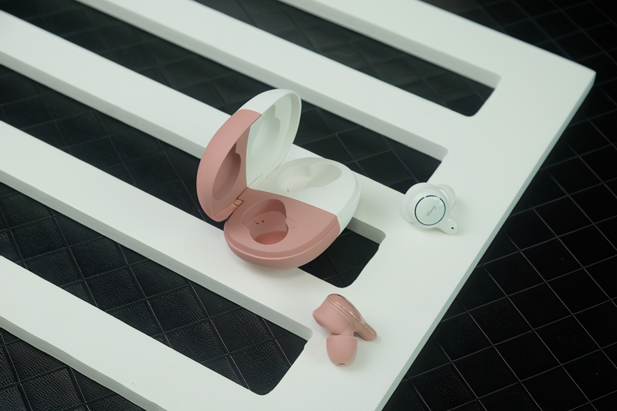 情人节礼物玫瑰和口红,情人节礼物兰蔻口红