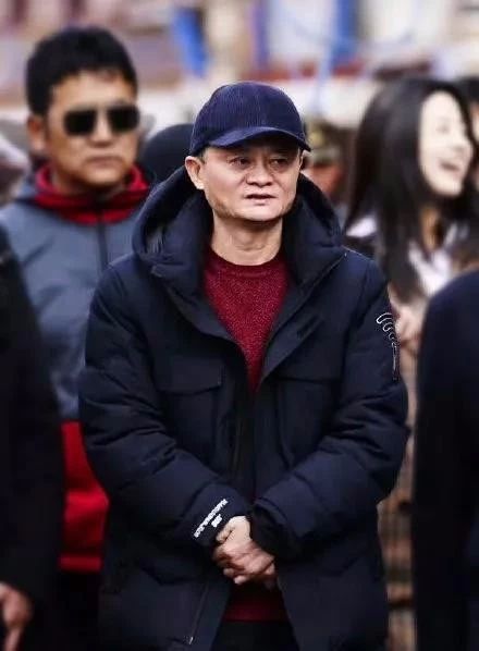 波司登怎么成为中国服装品牌 (国民品牌波司登转型)