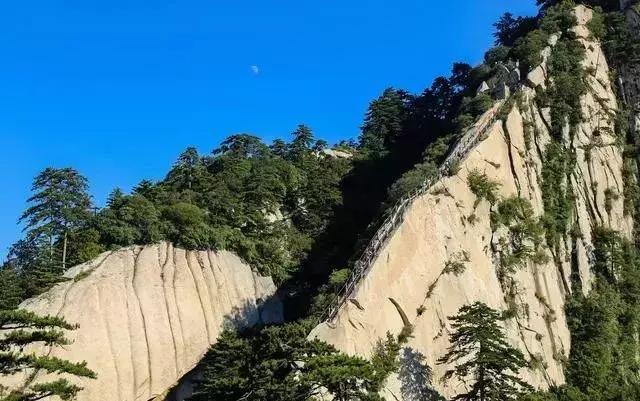 徒步登华山,徒步爬华山最佳路线攻略图片高清