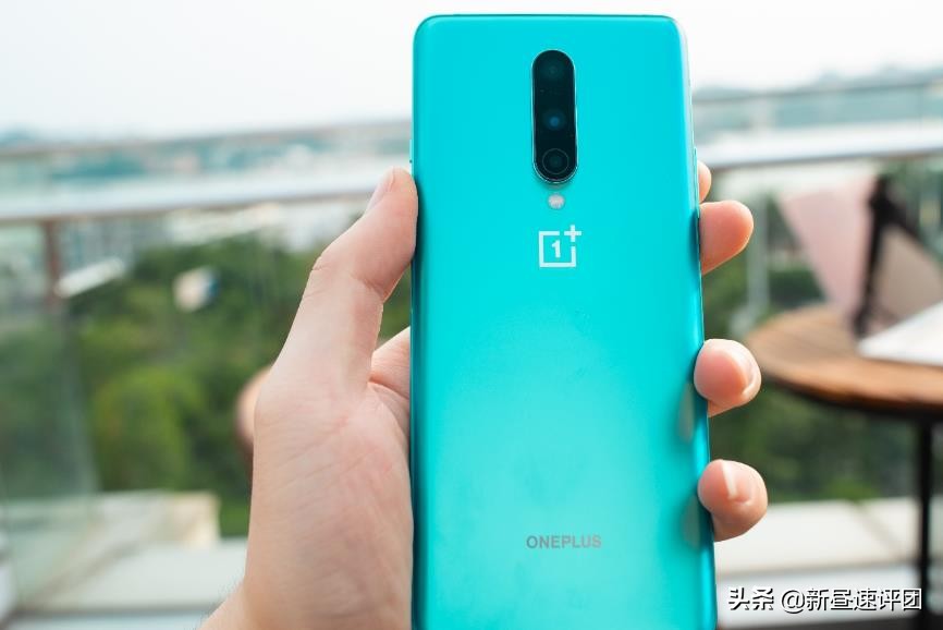 一加8当年出的时候多惊艳,一加8手感