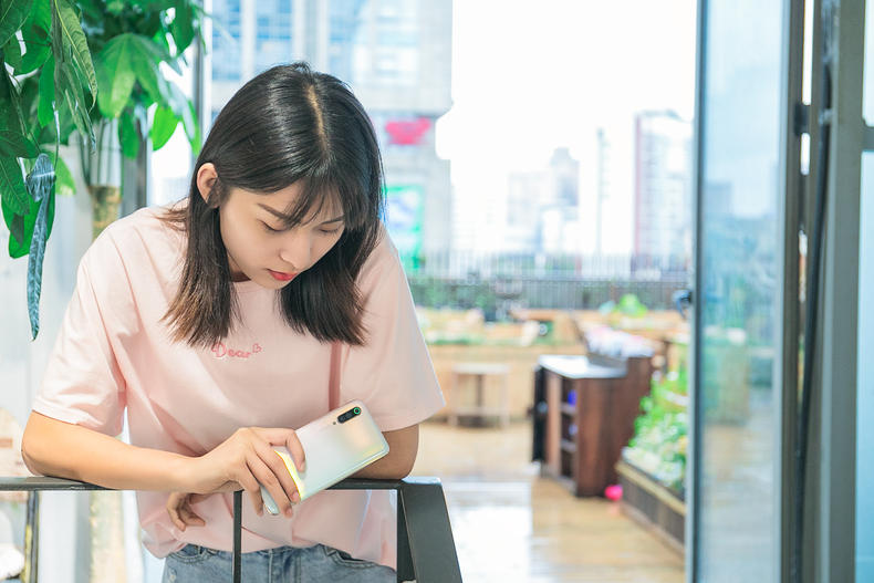 美图手机和小米,小米cc9美图定制版后置相机测评