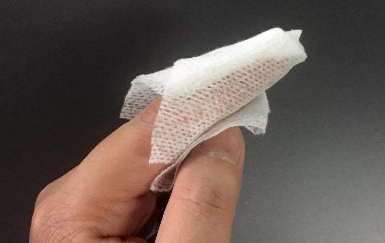 妈妈怎么帮助宝宝缓解长牙的痛苦,如何缓解长牙期孩子的不舒服