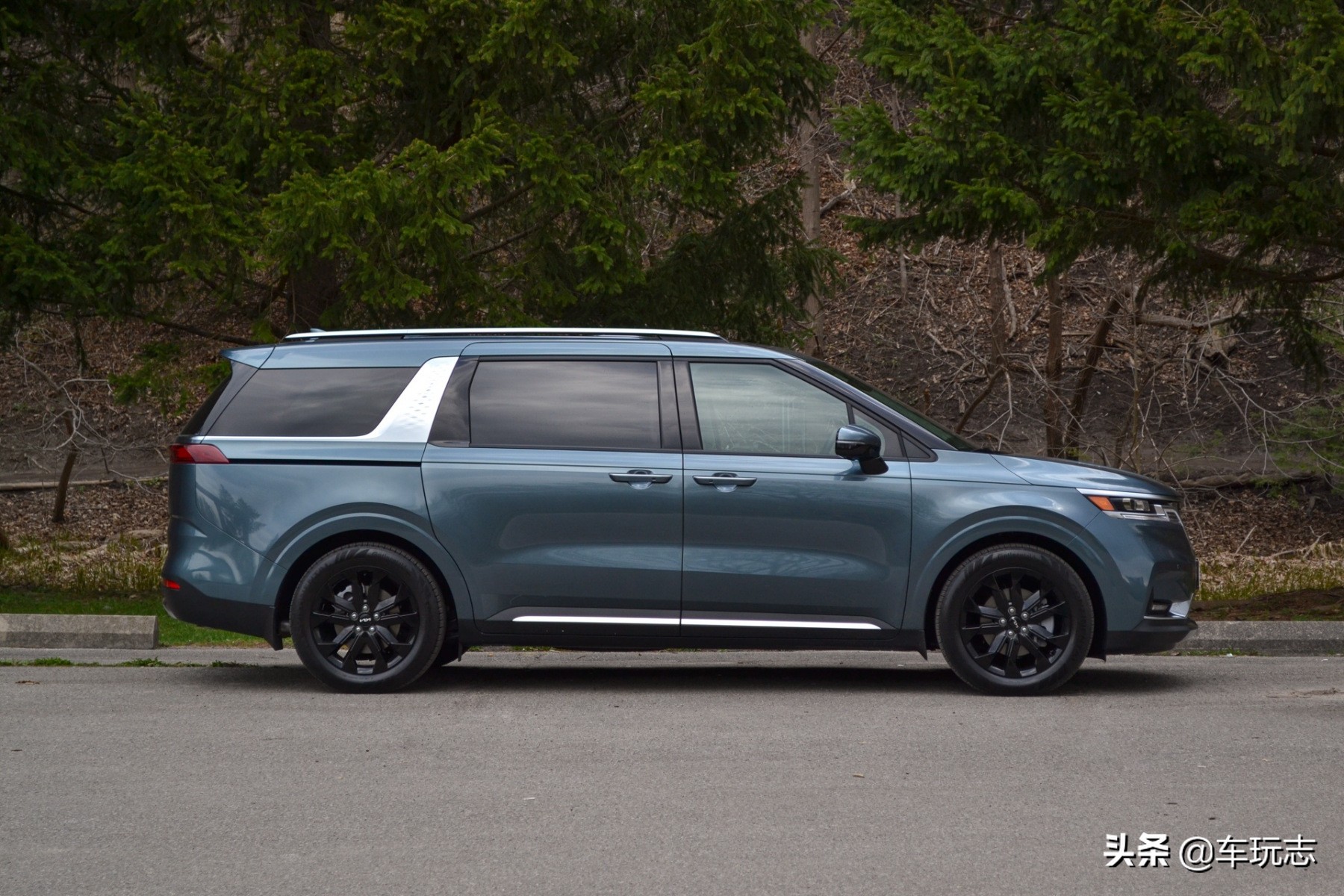 起亚嘉华2022新款图片,新款起亚嘉华商务车图片