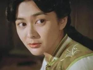 最爱已婚男人和金钱？关之琳终是活成了自己最讨厌的样子