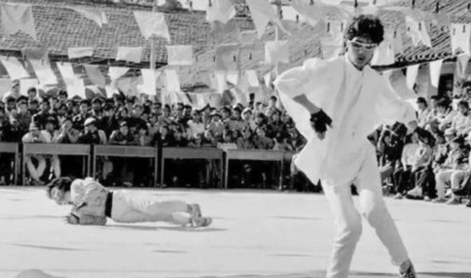 1980年“热词”大赤包克塞号霹雳舞，约等于如今的网红词