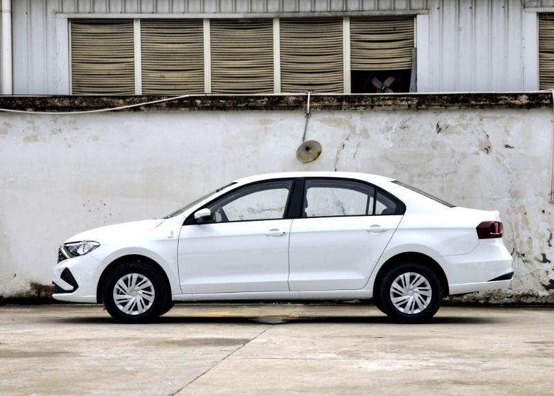 10万内小型汽油代步车推荐,10万家用代步车哪款好省油耐开