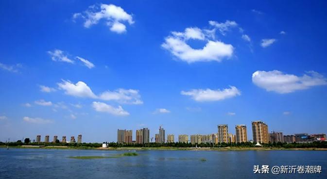 白云飞动蔚蓝天解析,白云飞动蔚蓝天出自哪首诗