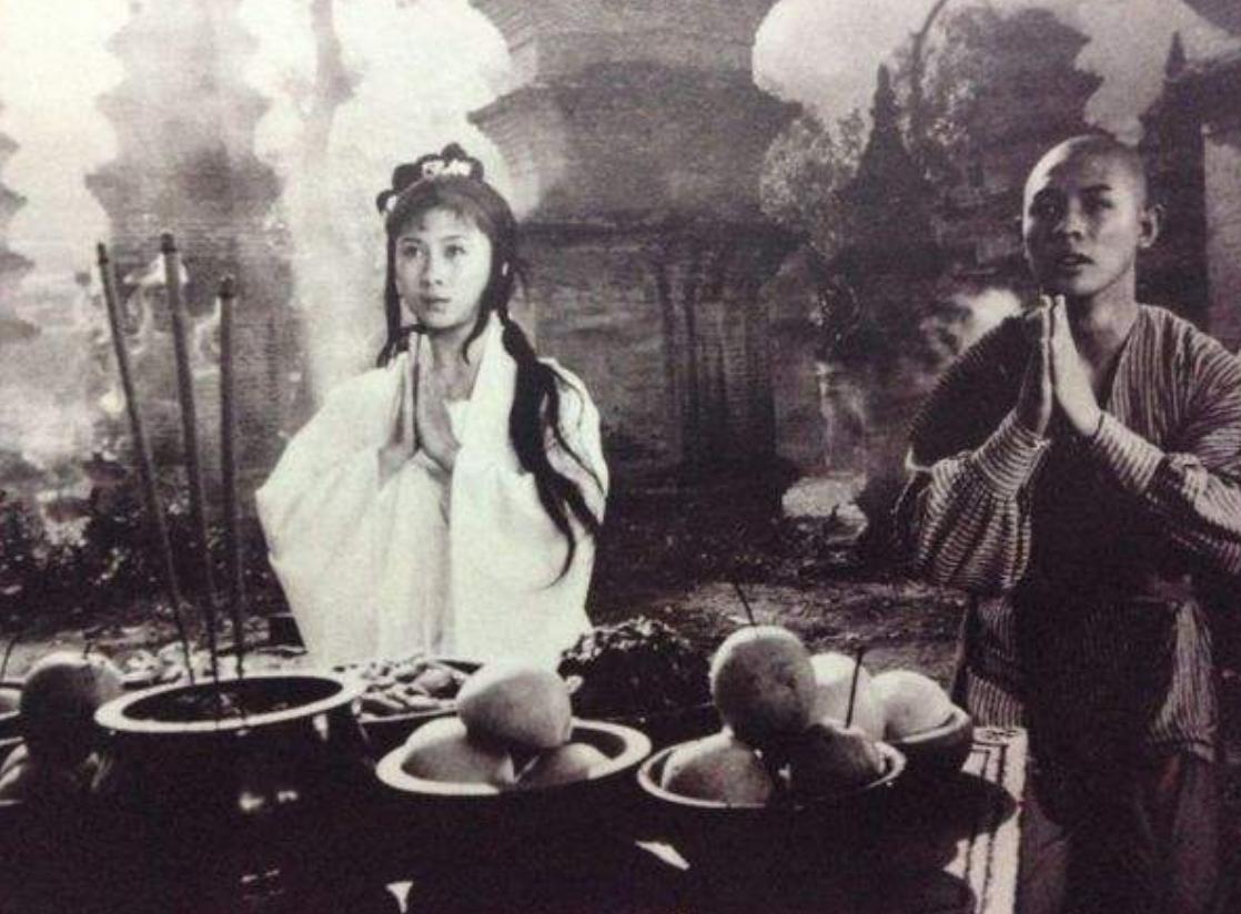 当年拍了两年的《少林寺》，李连杰被嫌弃身高，大反派都已去世
